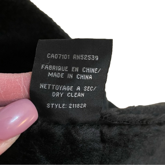 🎀 UTEX Faux Suede & Faux Fur Embroidered Sleeves Fur Cuffs Hidden Button C… - Picture 10 of 11